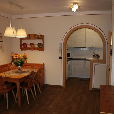 Casa Basilio Lejlighed Predazzo Værelse billede